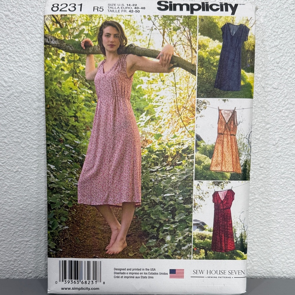 NWT Simplicity 8231 Dress Sewing Pattern Size 14-22